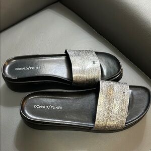 Donald J. Pliner Metallic Slide Sandals size 10